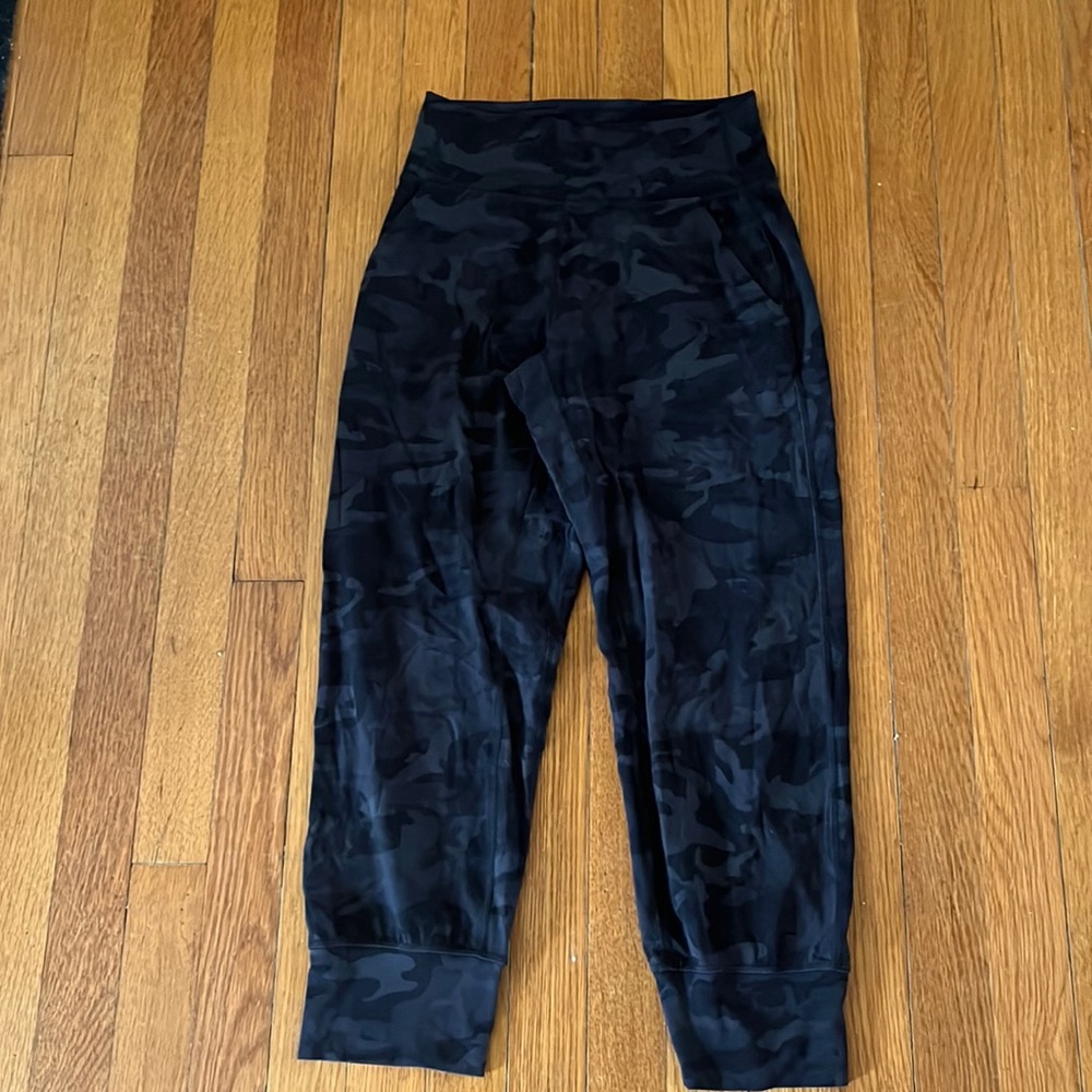 Lululemon align crop leggings size 4